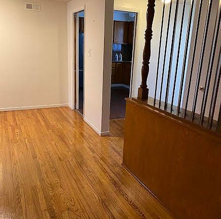 5th image of 3754 Sandgate Dr