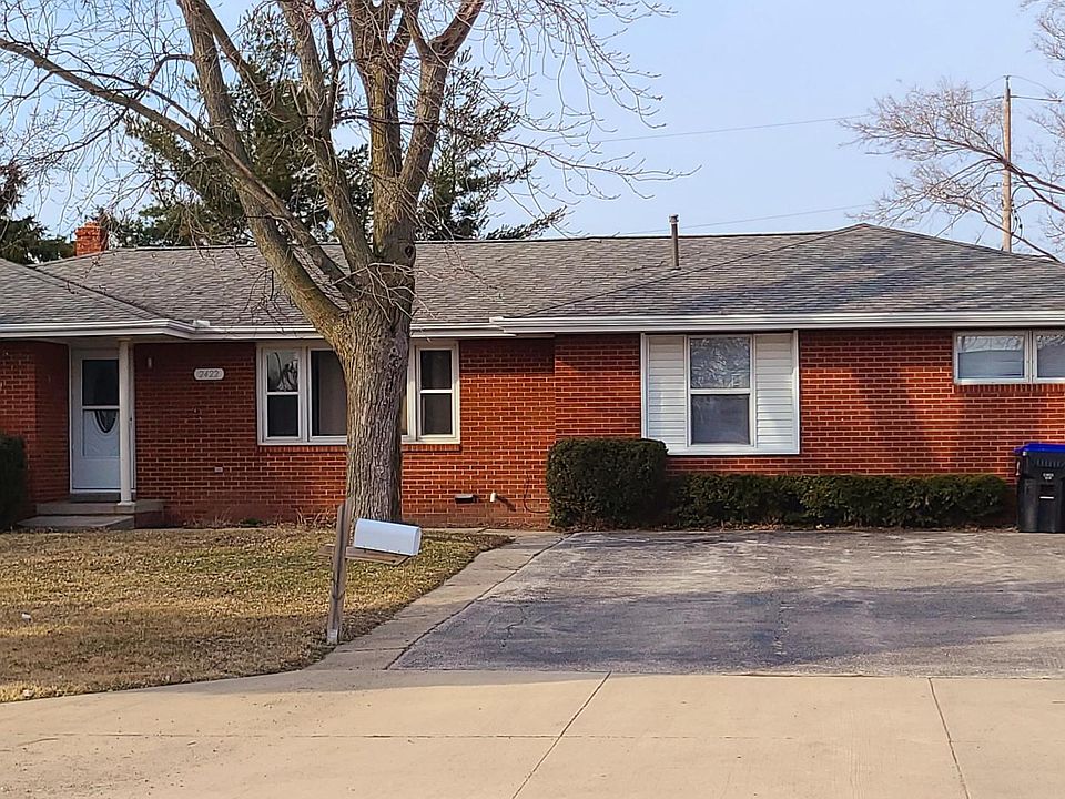 Front of house and driveway