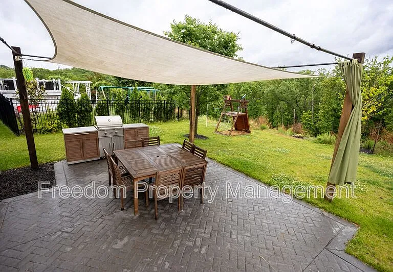 2425 Morgans Point Dr — Photo 83