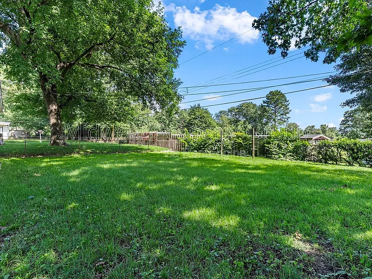 800 Bobbins Ln — Photo 19
