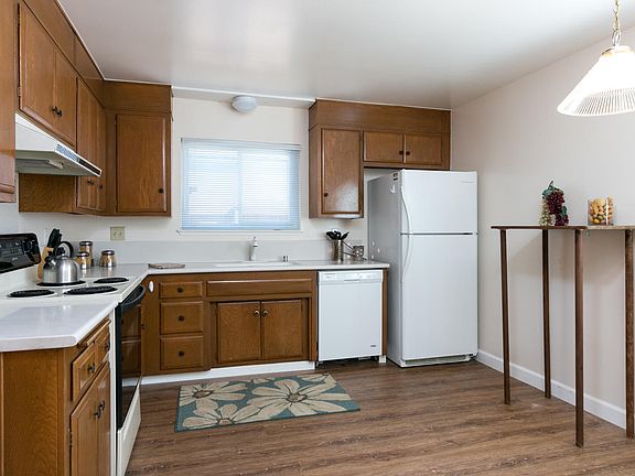 5th image of 230 E Bay Blvd