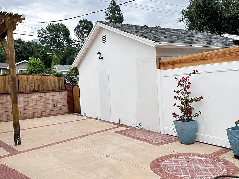 3960 Mayfield Ave — Photo 18