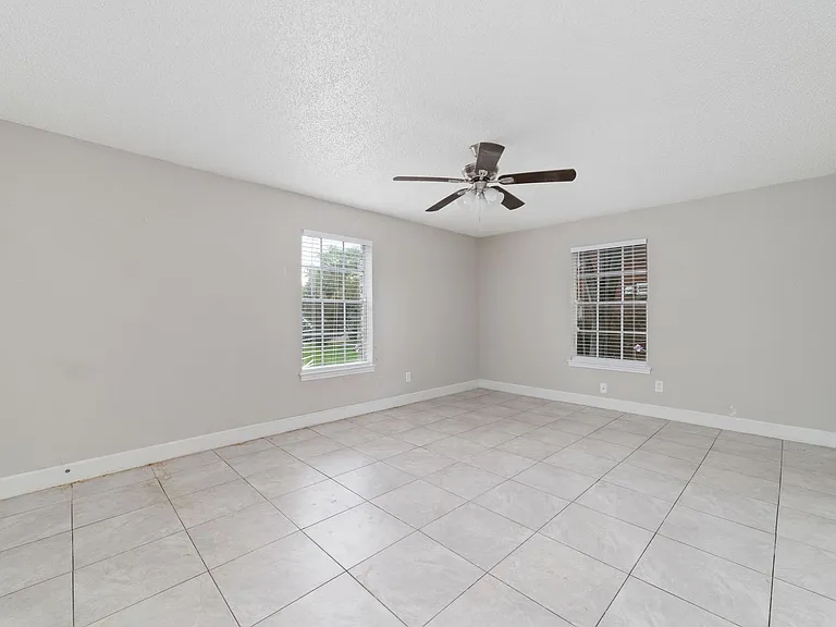 Newly Renovated Apartment In Houston — Photo 17
