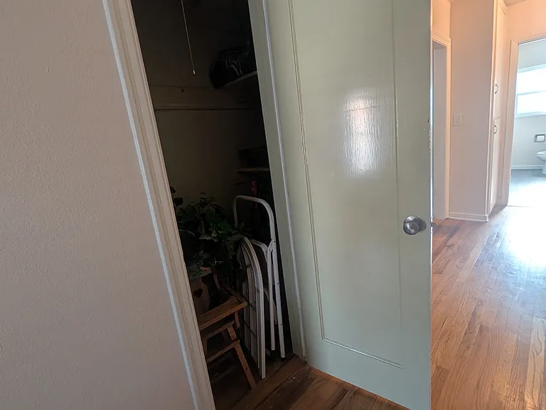 585 Marie Ave — Photo 16