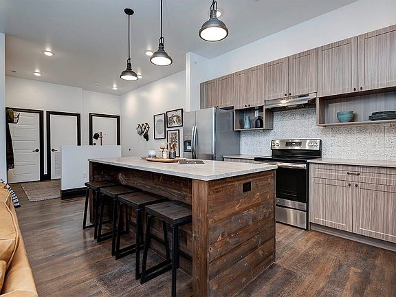 3rd image of 4006 S Lone Pine Ave APT 421