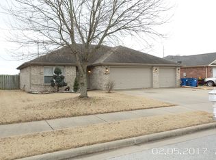 3909 SW Hansom Loop, Bentonville, AR 72712