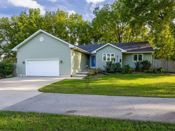 21 Garfield St, Edgerton, WI 53534