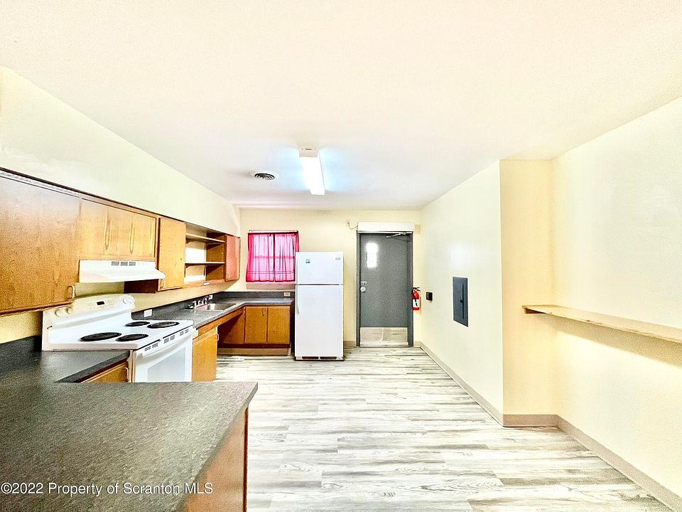 1st image of 303 Emmett St #303