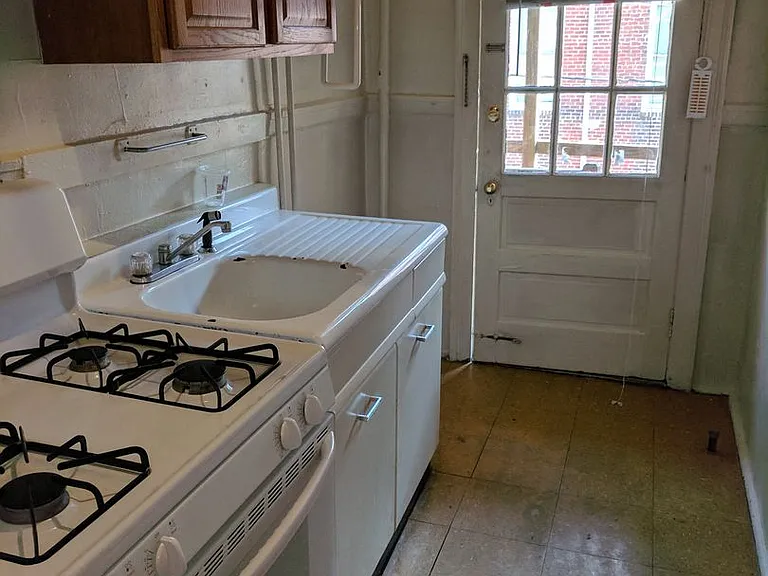1128 W. Grace St.* — Photo 78