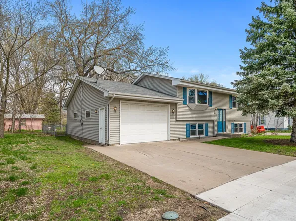 827 W Broadway St, Monticello, MN 55362