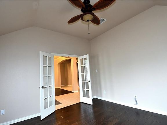 4th image of 4909 Witten Park Way