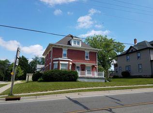 1403 9th St #1, Monroe, WI 53566