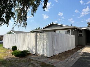 802 S 44th Ave #2, Yakima, WA