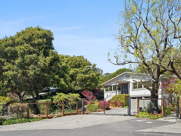 4th image of 123 Oak Drive