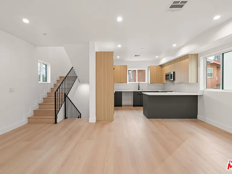 913 N Hobart Blvd #1/4 — Photo 6