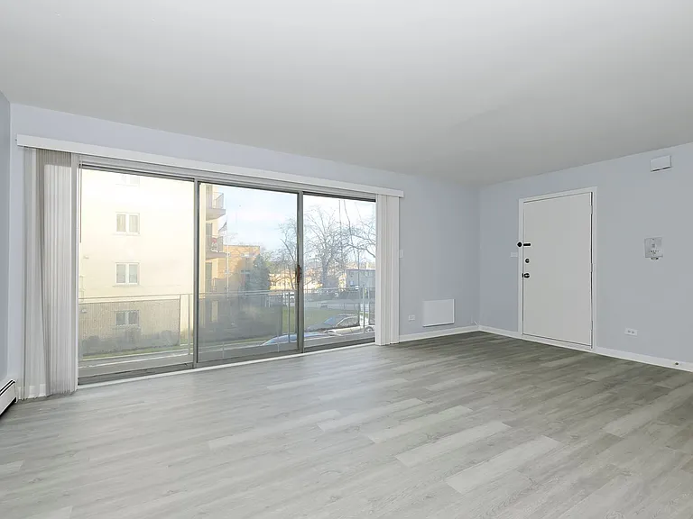 2040 W 111th St — Photo 5