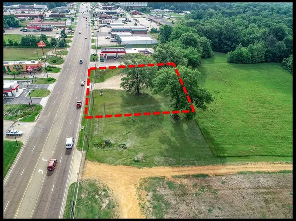 624 Highway 6, Batesville, MS 38606