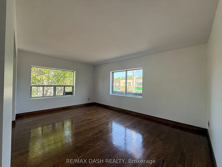 2973 Bloor St W #UPPER — Photo 16