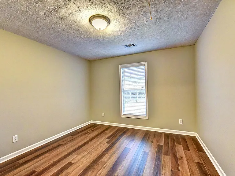 2010 Laurel Pointe Ln — Photo 24