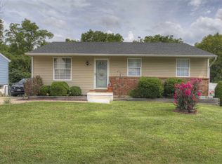 216 Belair Cir, Florence, KY 41042