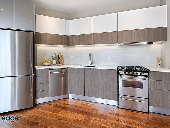 4th image of 865 Willoughby Ave APT 3F