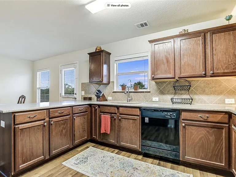 5522 Zachary Scott St — Photo 15