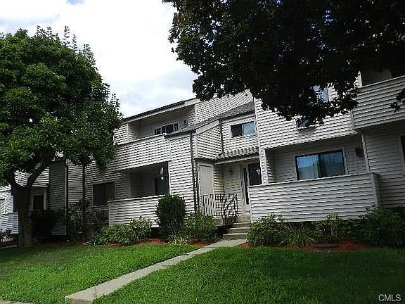 2nd image of 252 Harlem Ave #C5