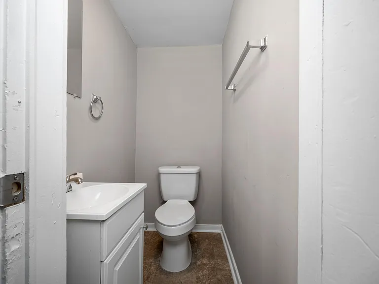 2510 4th Ave — Photo 11