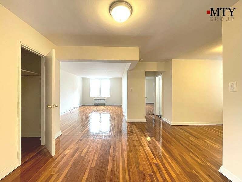 1st image of 5505 Woodside Ave APT 301