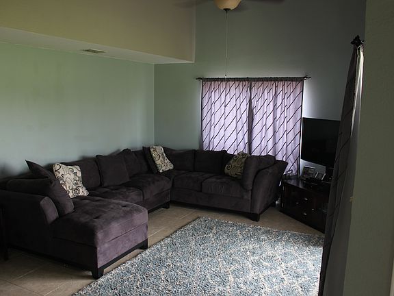 4th image of 205 Walden Dr