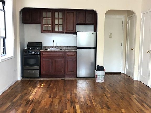 2nd image of 333 Martense St APT 1B