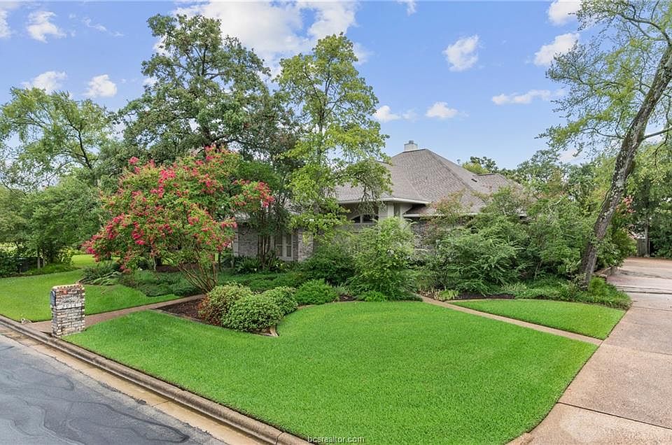 1st image of 2914 Camille Dr