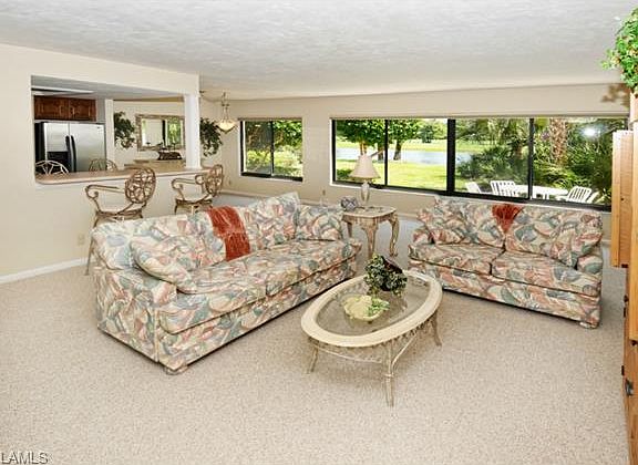 5th image of 214 Wildwood Ln