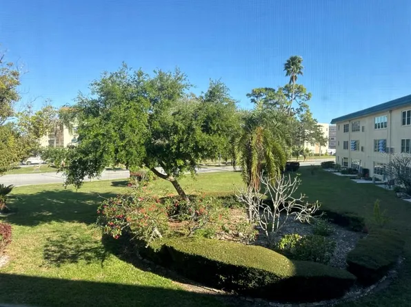 5750 80th St N Unit B203, Saint Petersburg, FL 33709