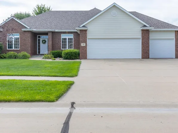 426 Fawn Holw, Dakota Dunes, SD 57049