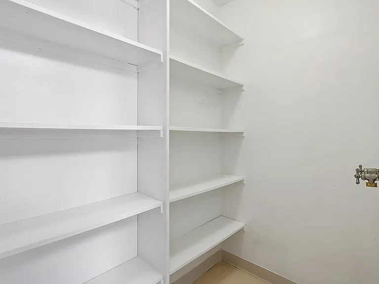 27-web-or-mls-Wisteria St 10-S1807-025