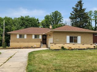 18901 Sumpter Rd, Warrensville Heights, OH