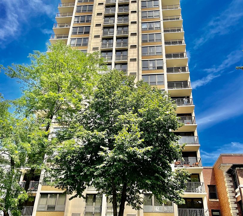 1st image of 5471 S Hyde Park Blvd APT 15A