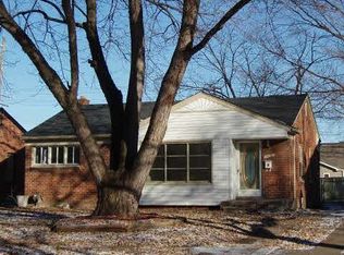 24660 Ridgedale St, Oak Park, MI 48237