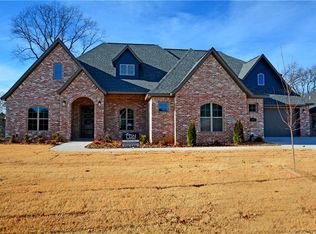3141 Oak Tree Dr, Centerton, AR 72719