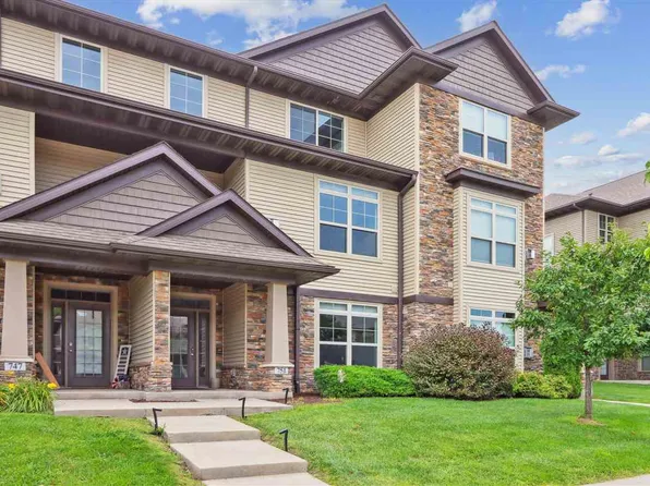 751 Mission Point Rd, Iowa City, IA 52245