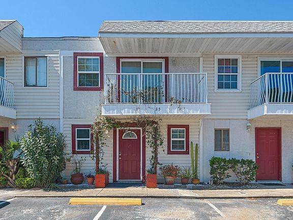 2nd image of 734 Legion Dr APT 35