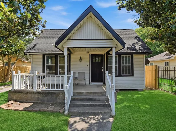 9330 E Avenue L, Houston, TX 77012