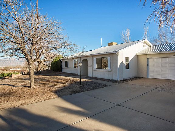 2nd image of 1036 Baltic Ave SE