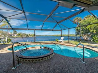 450 Coral Creek Dr, Cape Haze, FL 33946