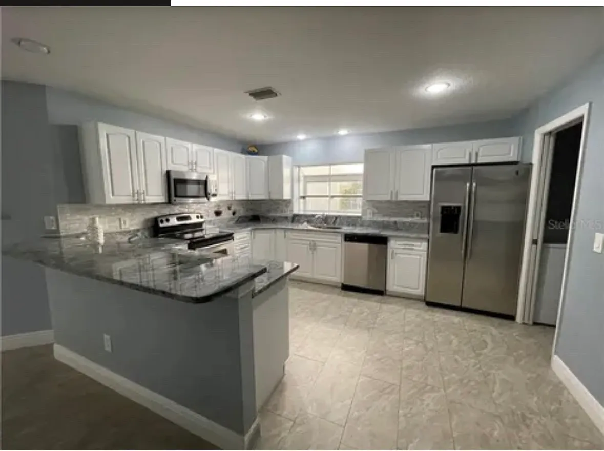 Building Photo - 6544 Gentle Ben Cir