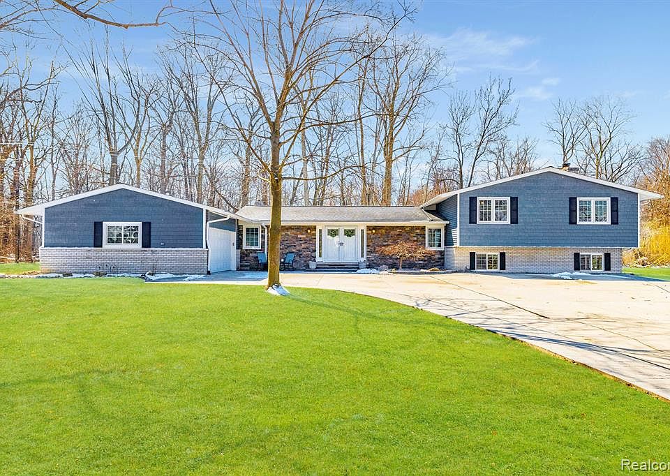 26056 Martin Ln, Grosse Ile, MI 48138 Zillow