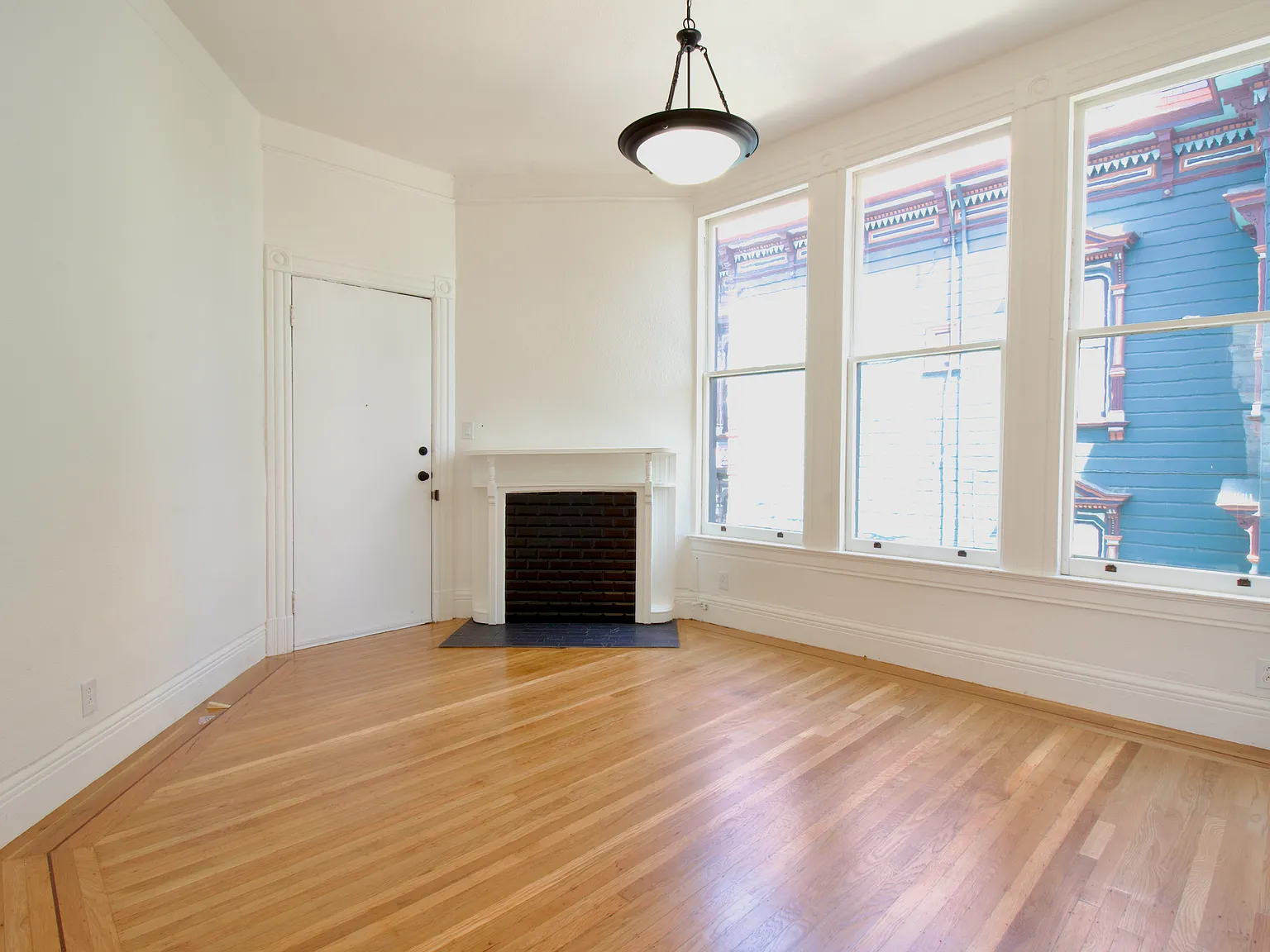 2 bed, 620 sqft, $5,300 — Photo 1