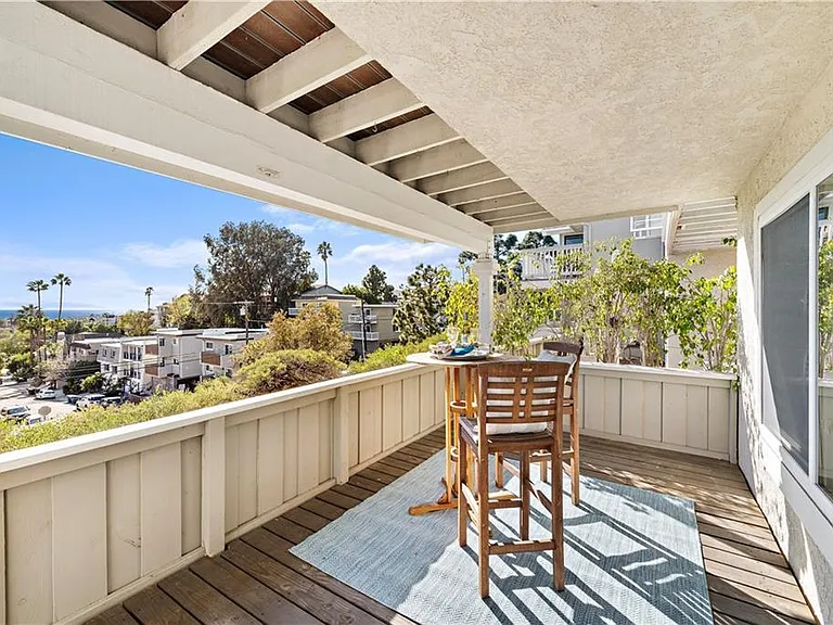 Downstairs deck