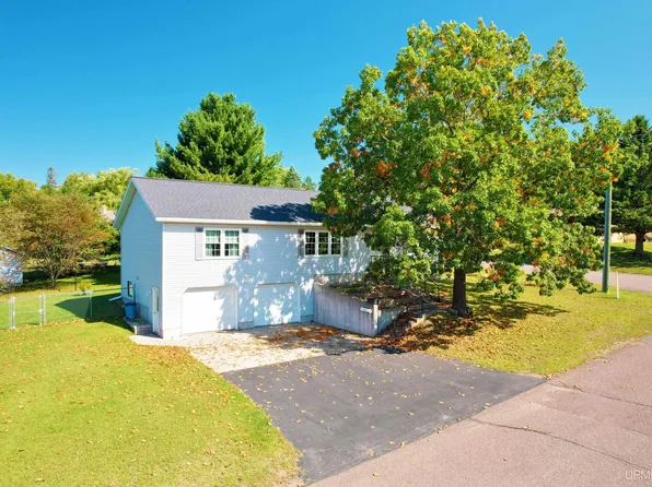 1401 Anthony St, Hancock, MI 49930